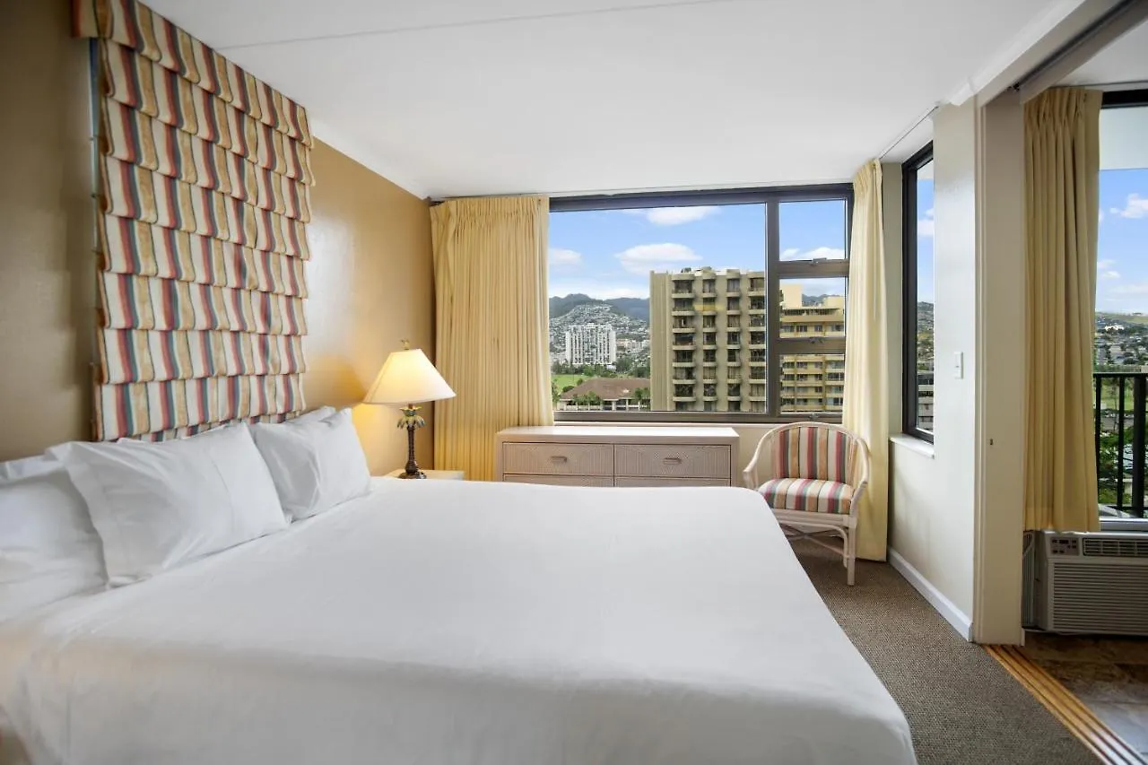 اتصالات Construction Special At The Waikiki Banyan Free Parking And Wifi 