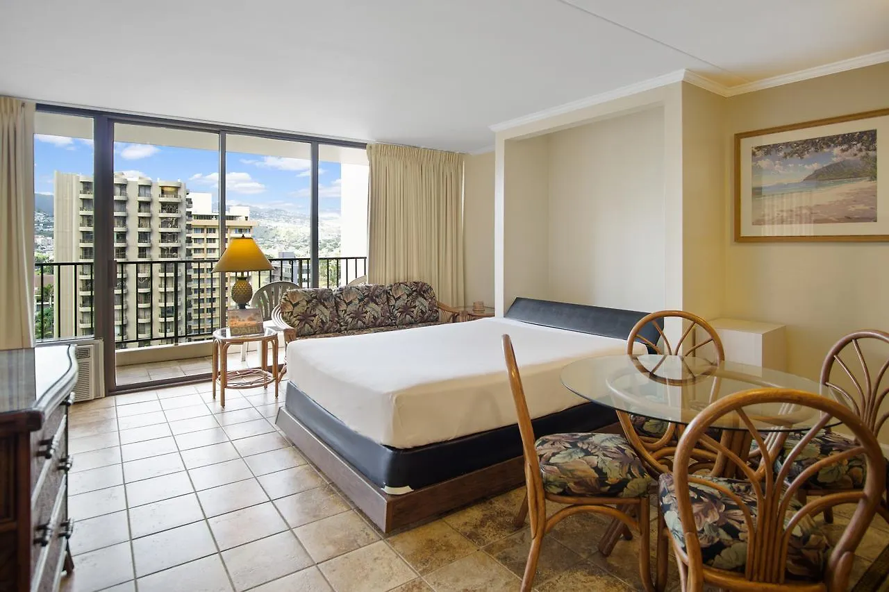 Construction Special At The Waikiki Banyan Free Parking And Wifi Apartment Honolulu